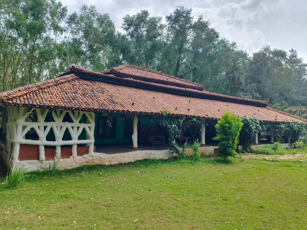 Premium-Mud-Cottage-5