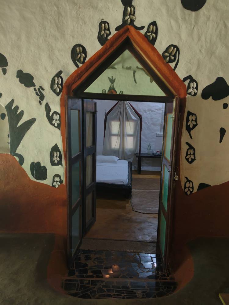 Premium-Mud-Cottage-9